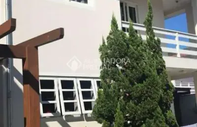 Casa com 3 quartos à venda na rua marciano bonifácio de souza, 101, centro, palhoça, 281 m2 por r$ 1.490.000