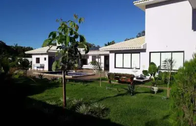 Linda casa com 3 dormitórios à venda, 420 m² por r$ 3.500.000 - jockey park - uberaba/mg