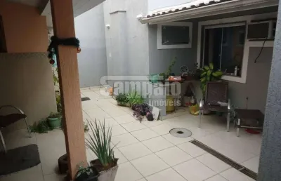 Casa duplex de 3 quartos no condomínio julio fleischman