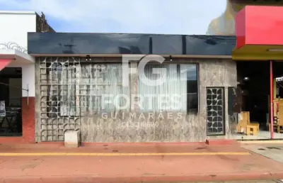 Salão/ loja comercial aproximadamente 65m² sendo salão com vitrine, área com balcão caixa, 2 provadores e ar condicionado, na avenida dom pedro i;