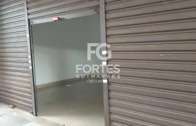 Loja comercial com 106,93 mais estacionamento para locação no centro