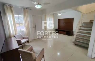 Casa sobrado em condomínio com 88m², 3 quartos sendo 1 suíte, armários, ventiladores de teto, 1 com ar condicionado, banheiro suíte e social com gabinetes, espelhos, box em vidro, sala para 3 ambiente
