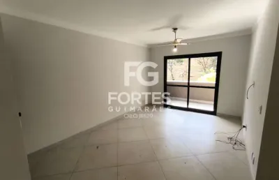 Apartamento 122m² com 3 quartos sendo 1 suíte, com armários e ventiladores de teto;