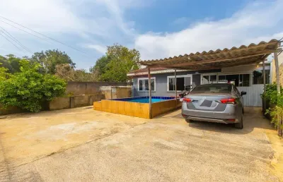 Casa a venda 3 quartos, área gourmet com churrasqueira, com piscina, em são dimas, colombo - pr.