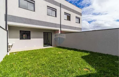 Sobrado com quintal à venda, 3 suítes, 2 vagas de garagem, 122 m² no uberaba