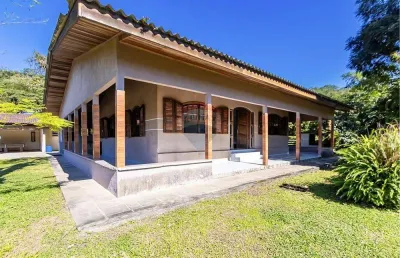 Chácara produtiva à venda no bairro alto, com área de 205.000m², banhada pelo rio do nunes em antonina.