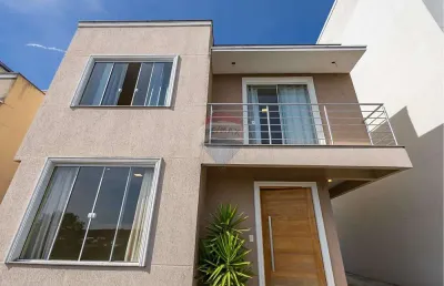 Aluguel sobrado em condomínio, 3 quartos (1 suíte), 2 vagas, 2 banheiros - r$ 3.900 (detalhes do pacote na descrição), no bairro vista alegre.