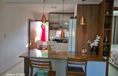 Vende apartamento maravilhoso perto da praia, ambiente tranquilo e agradável.