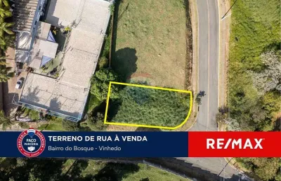 Terreno a venda com 670 m² no bairro do bosque em vinhedo-sp