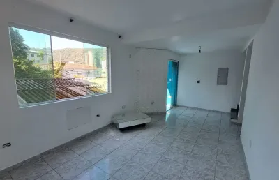 Casa duplex com sacada para alugar, 03 dorm. vila votorua, são vicente sp