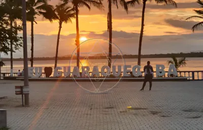 Imóvel versátil no centro de guaraqueçaba — encante-se com este paraíso!