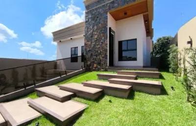 Casa com 3 quartos à venda na Avenida Ituiutaba, 11, Setor Fabriny, Jataí