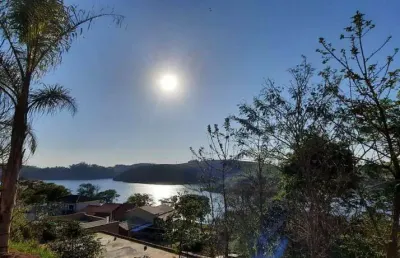 Casa em condomínio de frente para o lago , 3 quartos à venda, por 950 mil condominio marina da enseada represa joão penido