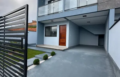 Sobrado com 3 quartos sendo 1 suíte garagem coberta
