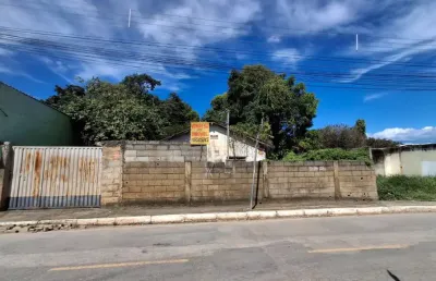 Terreno à venda no Centro, Confins 