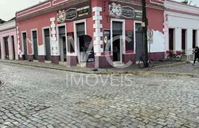 Comercial com 153m², à venda no bairro centro histórico.