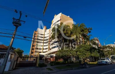 Apartamento com 110 m² + 32,95m² de área externa , 3 quartos sendo 1 suíte à venda no bairro água verde.