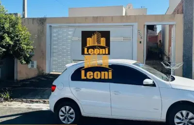 Casa 2 quartos + quintal grande construída a pouco tempo