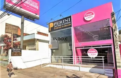 Loja ampla com 177m² e 3 vagas em avenida de grande fluxo