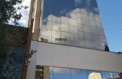 Inbox cia imobiliaria aluga amplo conjunto comercial no bairro petrópolis, próximo a praça da encol.