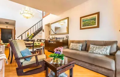 Cobertura triplex mobiliada em petrópolis - 207m², 3 quartos e vista ampla