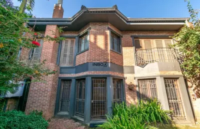 Casa 305m² com 3 quartos sendo 3 suítes 4 vagas no bairro chácara das pedras