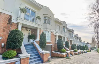 Casa em condomínio com 4 quartos (3 suítes) bairro três figueiras, porto alegre/rs