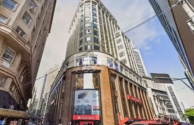 Sala comercial para alugar na Rua Uruguai, 355, Centro Histórico, Porto Alegre