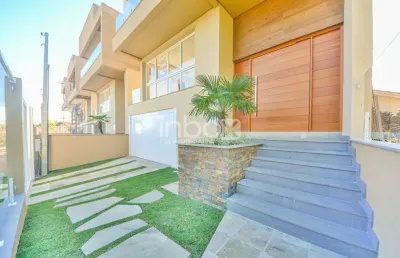Casa com 3 quartos à venda na Rua Coroados, 728, Vila Assunção, Porto Alegre