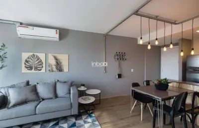 Loft mobiliado e decorado no axis home, petrópolis, porto alegre/rs