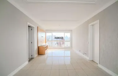 3d suíte, lareira, sol e vista, semimobiliado, infra e 2 vagas individuais.