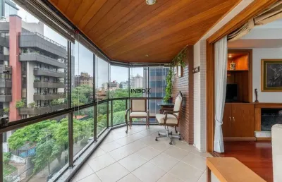 Imóvel com 3 dormitórios, suíte, churrasqueira, vista panorâmica e 2 vagas