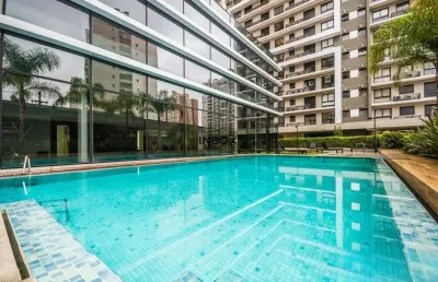 Apartamento semimobiliado próximo a puc para locação de 42m², 1 dormitório com suíte, no fwd central parque
