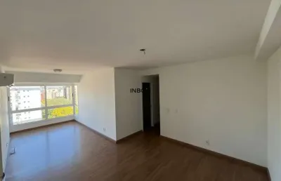Apartamento com 3 dormitórios, infraestrutura completa e 2 vagas no petrópolis - porto alegre/rs