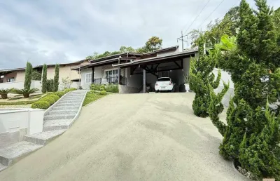 Casa com 3 quartos à venda na Rua Paranaguá, 1007, Nova Brasília, Joinville