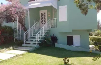 Casa em condomínio fechado com 3 quartos para alugar no centro, vinhedo  por r$ 6.500