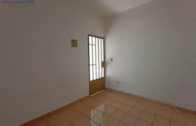 Casa com 1 quarto para alugar na Vila Carolina, São Paulo 