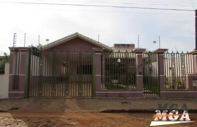 Casa com 3 dormitórios à venda, 204 m² por r$ 690.000,00 - jardim lancaster - foz do iguaçu/pr