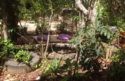 Terreno com cabana em madeira a venda na praia do forte, no bairro lagoa aruá área de 1.000 m2