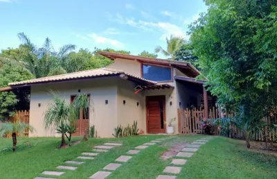 Casa em condominio fechado para aluguel anual proximo a praia do forte bahia