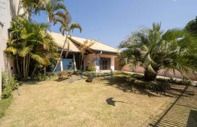Casa térrea com terreno de 770 m² e 327 m² de área interna