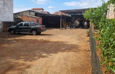 Vende-se terreno no centro do éden – 780 m² com galpão de 250 m²