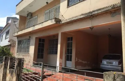 Casa com 5 quartos à venda na Avenida Albo Chiesse, Centro, Barra Mansa