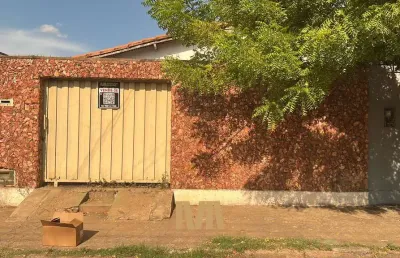 Casa geminada com 03 quartos à venda no centro de teresina