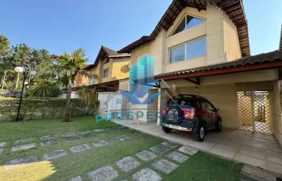 Casa alto padrão no condomínio granja 26 - 4 vagas , 3 suítes e piscina