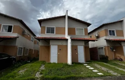 Casa duplex à venda: conforto e espaço em dois pavimentos.