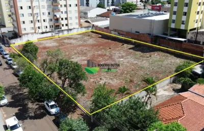Terreno à venda na Rua Rebouças, 300, Vitória, Londrina