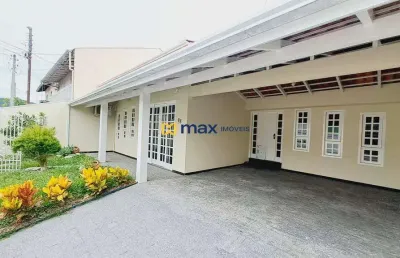 Casa ampla com 3 quartos (1 suíte) e espaço gourmet à venda no bairro dom bosco em itajaí