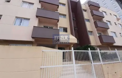 Apartamento semi mobiliado com 2 quartos sendo 1 suíte à venda no bairro centro em itajaí
