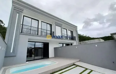 Casa com piscina à venda em camboriú – 11min da praia